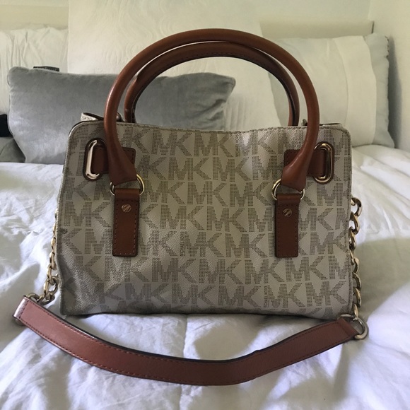 Michael Kors Hamilton Saffiano Satchel - Picture 2 of 3